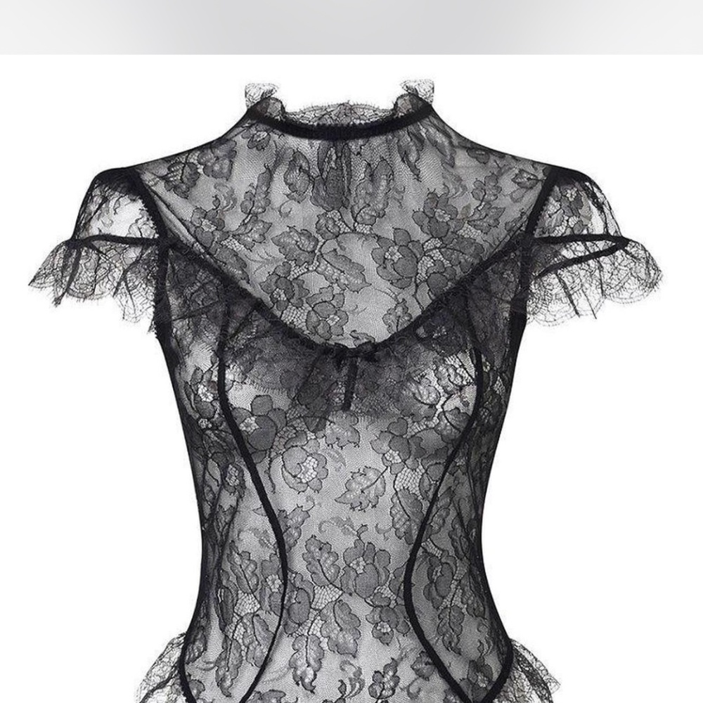 NOT SELLING! Looking to buy ! Agent provocateur Rackel body size UK 10!